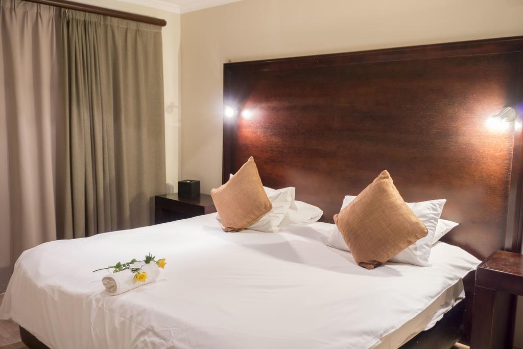 Ibhayi Guest Lodge - Lion Roars Hotels & Lodges. Port Elizabeth Ngoại thất bức ảnh